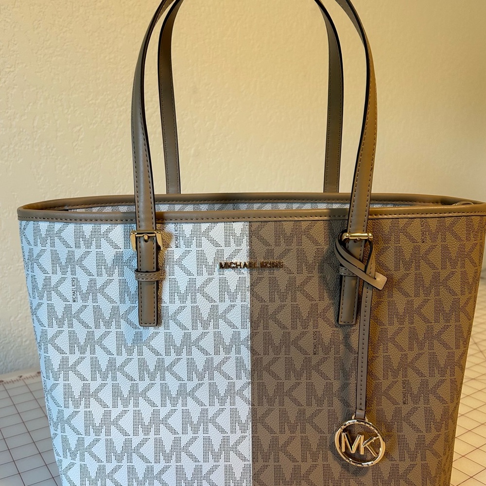NWOT Michael Kors large bi-color tote, MK signature pattern in cream and tan